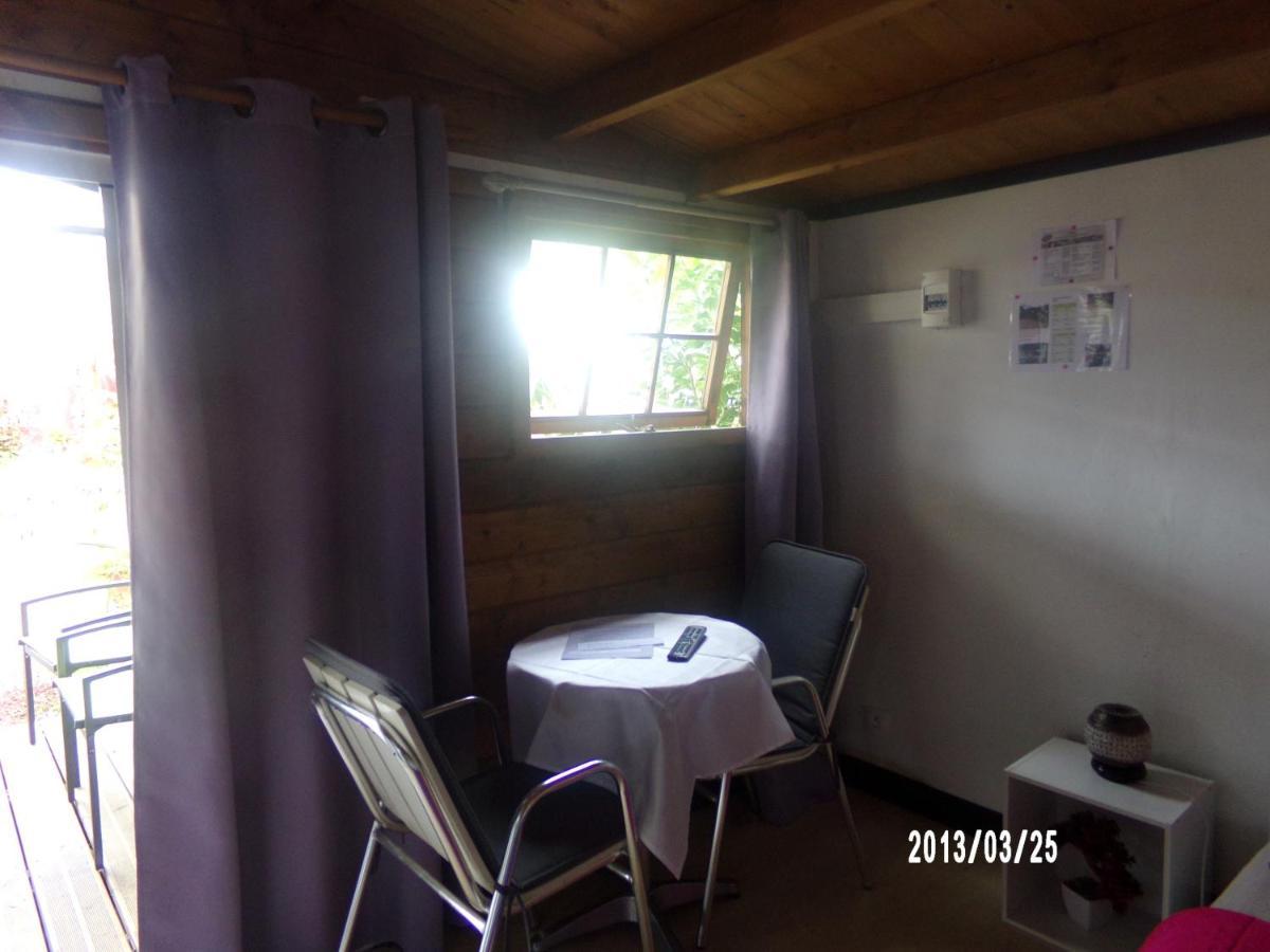 Bras des Calumets Les Aubepines Bed & Breakfast エクステリア 写真