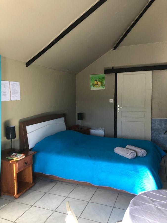 Bras des Calumets Les Aubepines Bed & Breakfast エクステリア 写真