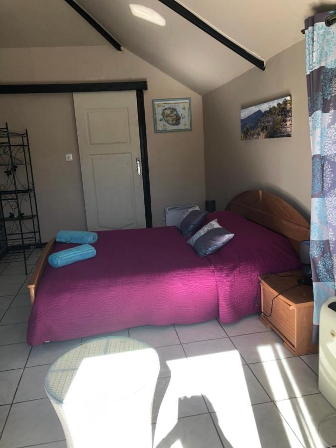 Bras des Calumets Les Aubepines Bed & Breakfast エクステリア 写真